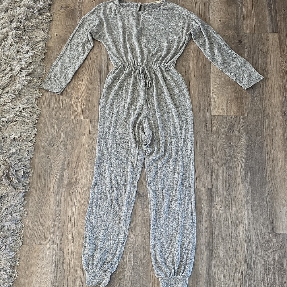 Gray Long Sleeve Romper/lounger